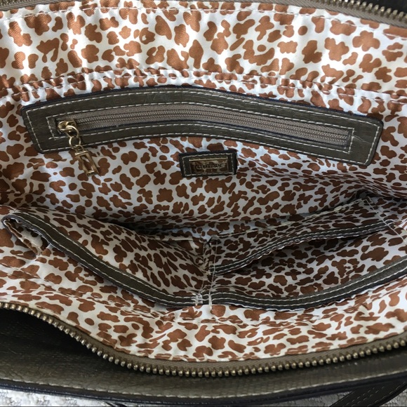 Guess - Convertible Shoulder & Clutch Purse - Picture 4 of 4